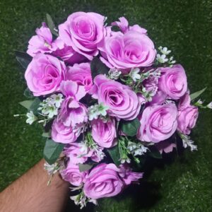 Ramo de Rosas Violeta y Margaritas