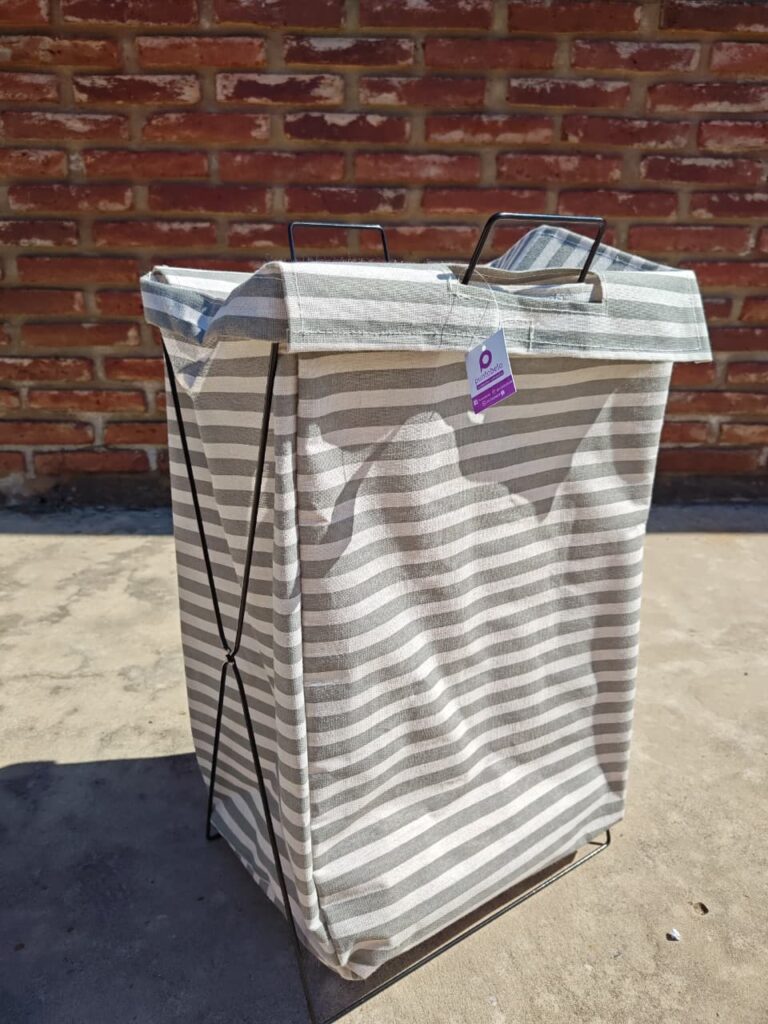 Canasto Para Ropa Rayado gris